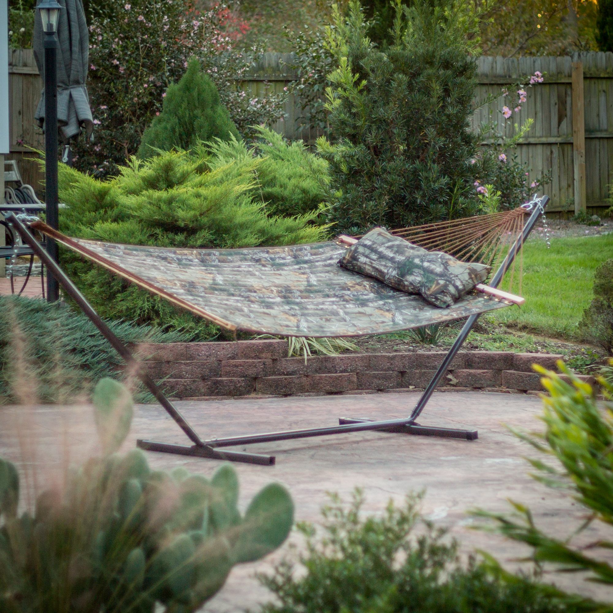 RealTree Quilted Hammock Combo with Pillow and StandCastaway Hammocks